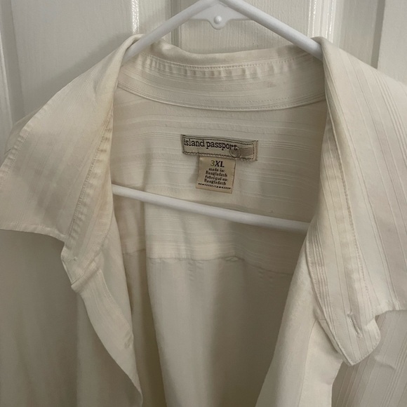 Vintage Cream Men’s Button Down - Picture 5 of 5